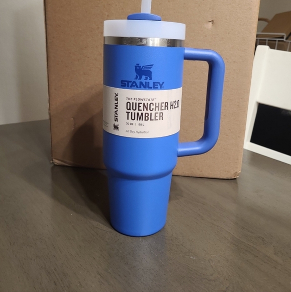 Stanley Quencher H2.0 30oz IRIS BLUE *Limited Edition* NEW - Picture 2 of 8